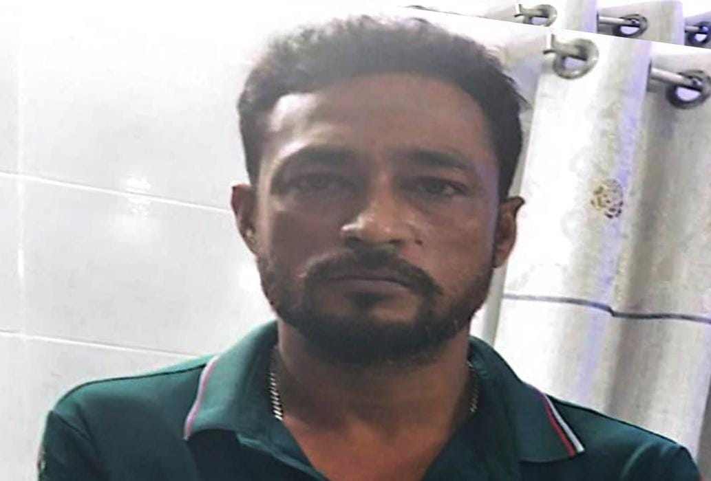ব্যবসায়ীকে বালুতে পুতে চাঁদা আদায় মামলায় মাদক সিন্ডিকেট প্রধান রুহুল আটক