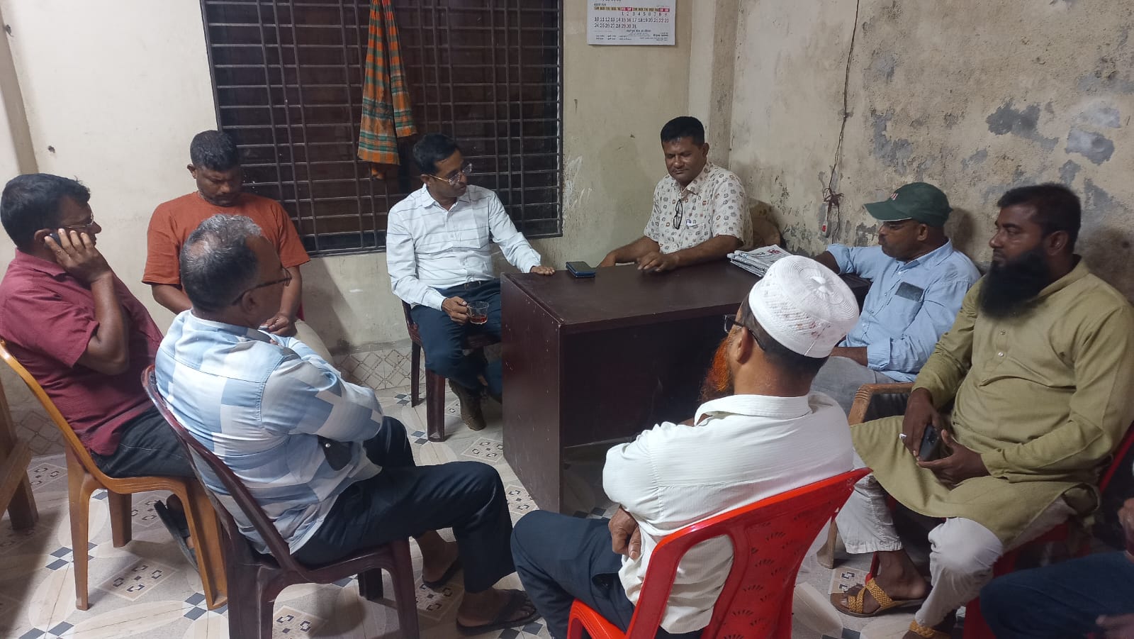 মনিরামপুর প্রেসক্লাবে চায়ের আড্ডায় অগ্নি