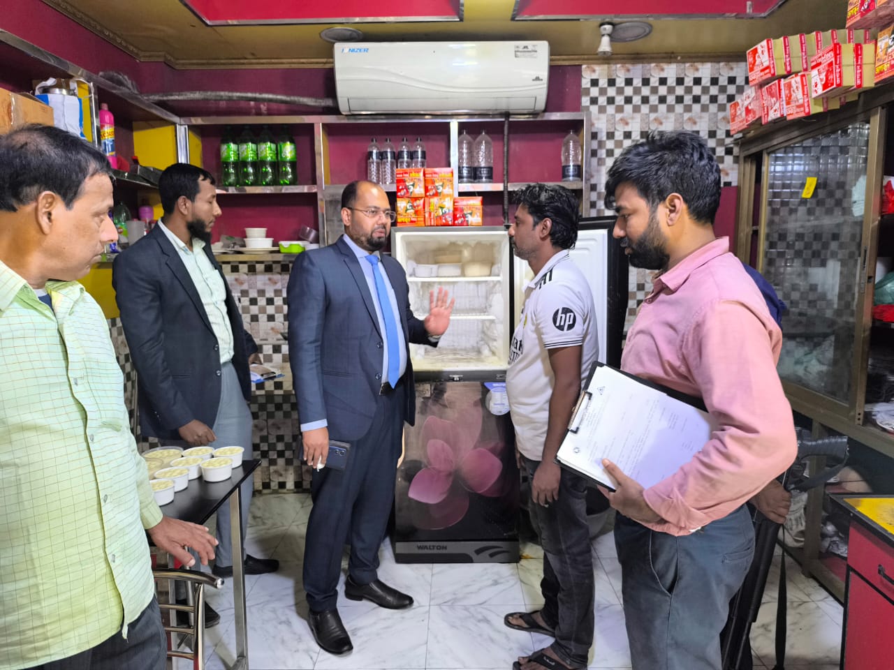 মণিরামপুরে মোবাইল কোর্টে জরিমানা