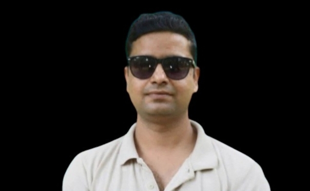 মনিরামপুরে হতাশাগ্রস্ত এক শিক্ষকের ঝুলন্ত মরদেহ উদ্ধার